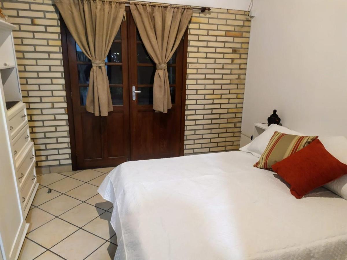 Residencial Costumes Brasileiras Hotel Bombinhas Exterior photo